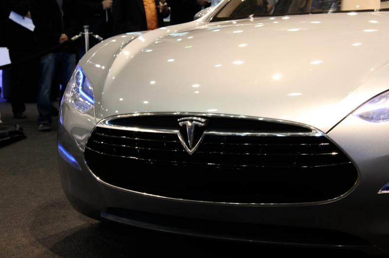 Illustration for article titled Tesla Model S Electric Sedan Prototype Has a Giant Touch Dashboard